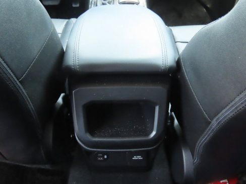 Used 2025 Ford Ranger Lariat w/ FX4 Off-Road Package AWD/4WD image 19