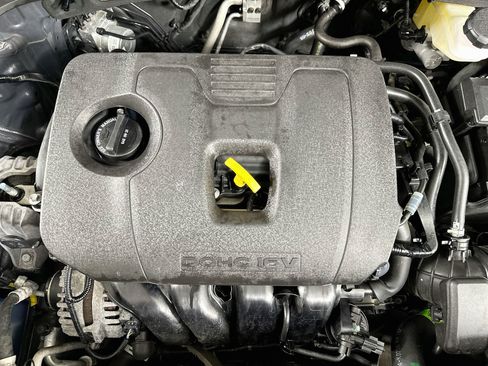 Used 2025 Kia Soul LX w/ LX Technology Package FWD image 31