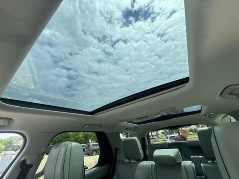 Used 2019 Land Rover Discovery HSE Luxury AWD/4WD image 17