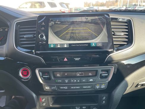 New 2026 Honda Ridgeline Black Edition image 9