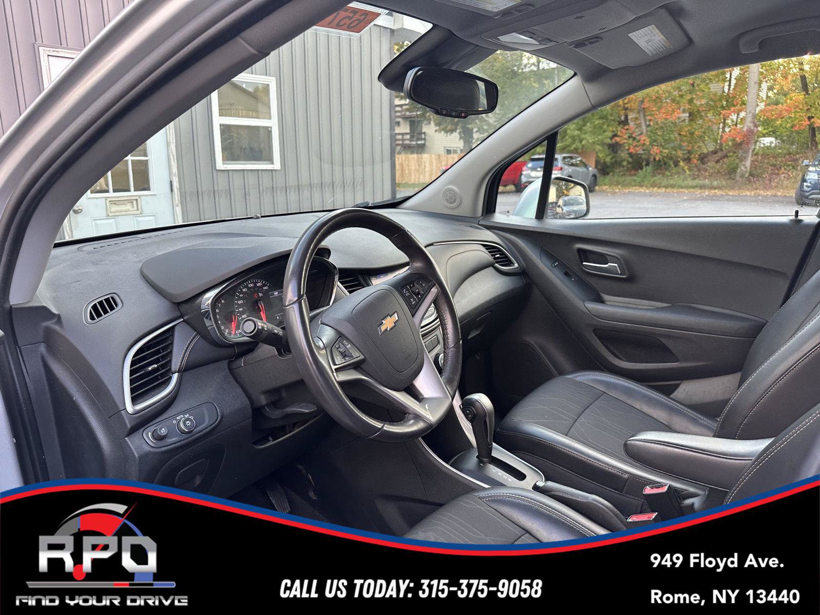 Used 2020 Chevrolet Trax LT w/ Driver Confidence Package AWD/4WD image 6