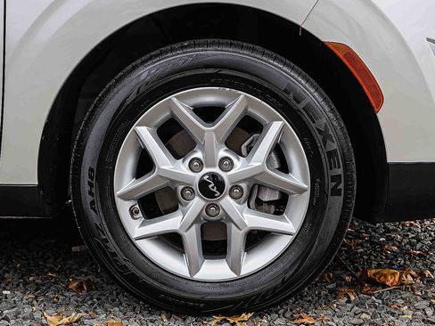 Certified 2025 Kia Soul LX w/ LX Technology Package image 26