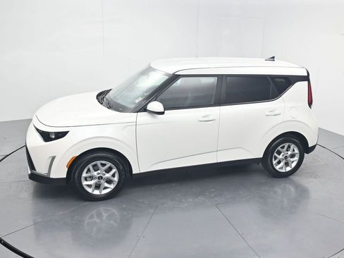 Certified 2025 Kia Soul LX w/ LX Technology Package FWD image 43