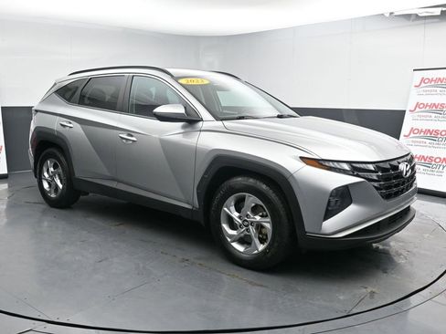 Used 2023 Hyundai Tucson SEL image 2
