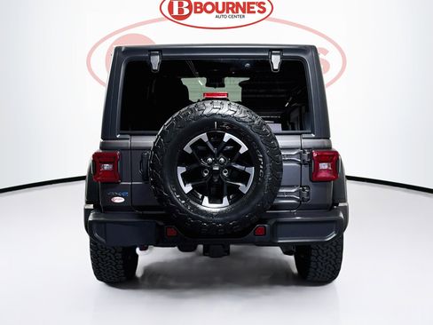 Used 2025 Jeep Wrangler Unlimited Rubicon 4xe w/ Convenience Group AWD/4WD image 8