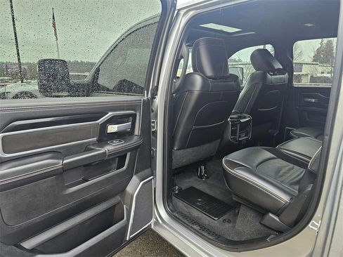 Used 2023 RAM 3500 Laramie w/ Night Edition image 17