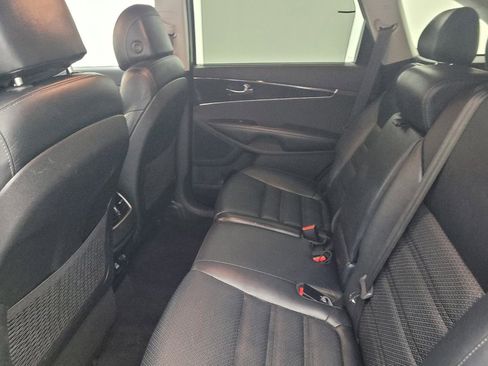 Used 2017 Kia Sorento EX w/ EX V6 Premium Package image 18