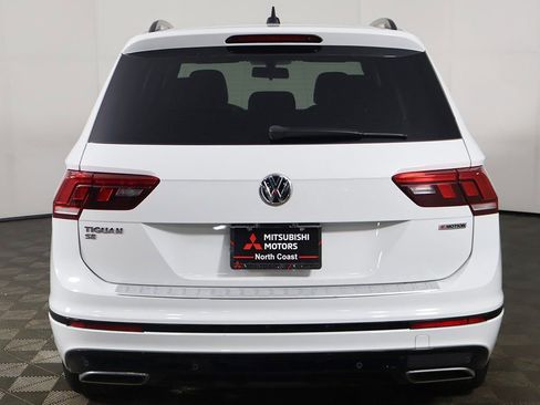 Used 2021 Volkswagen Tiguan SE R-Line image 11