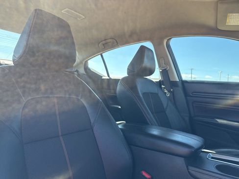 Certified 2021 Nissan Altima 2.5 SR FWD image 28