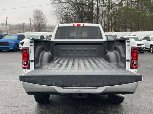 New 2026 RAM 2500 Tradesman w/ Chrome Appearance Group AWD/4WD image 39