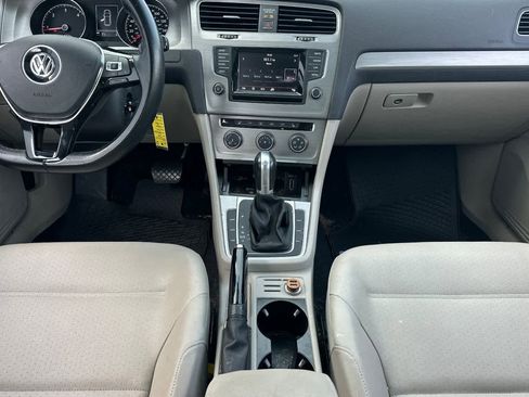 Used 2015 Volkswagen Golf TDI SE image 4
