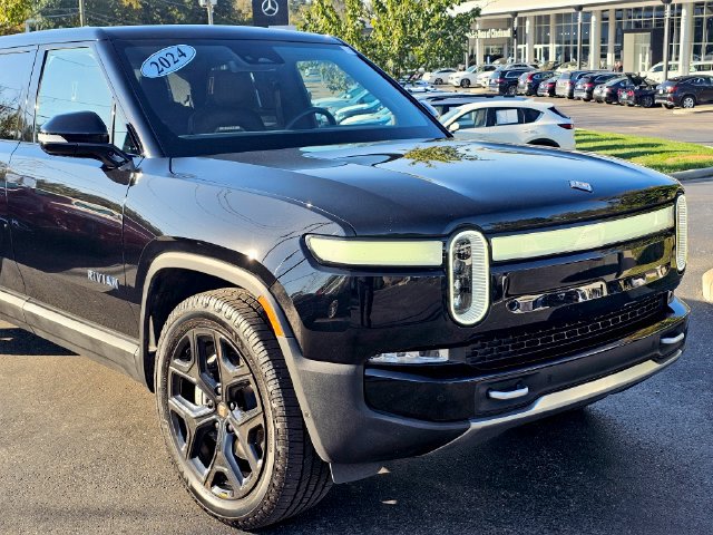 Used 2024 Rivian R1T Adventure Dual AWD/4WD image 2