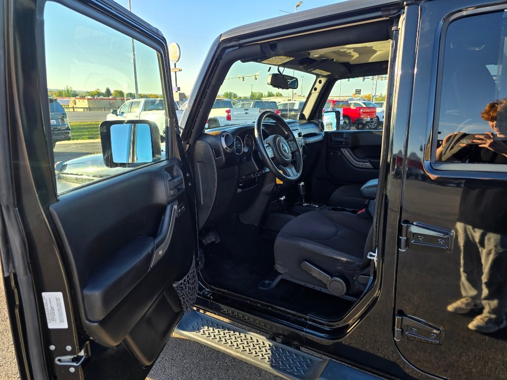 Used 2013 Jeep Wrangler Unlimited Sport AWD/4WD image 10