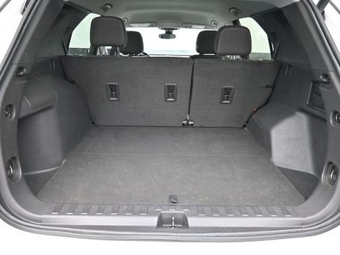 Used 2023 Chevrolet Equinox LT image 30