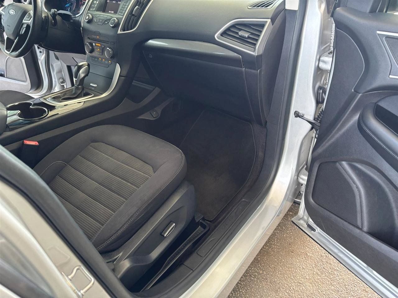Used 2017 Ford Edge SEL w/ Cargo Accessory Package FWD image 10