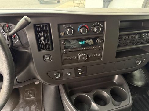 Used 2009 Chevrolet Express 3500 Passenger w/ LT Preferred Equipment Group image 12