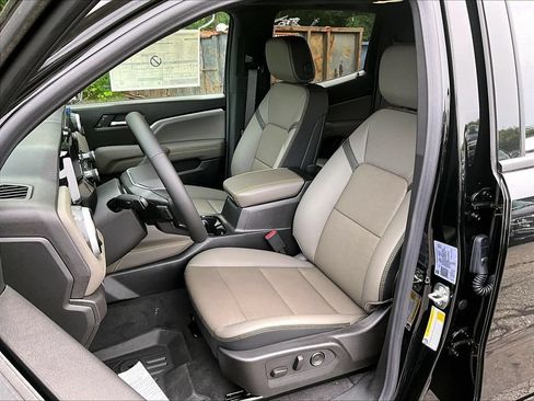 New 2026 Chevrolet Colorado ZR2 AWD/4WD image 11