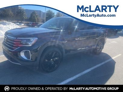 Used 2024 Volkswagen Atlas SE w/ Panoramic Sunroof Package