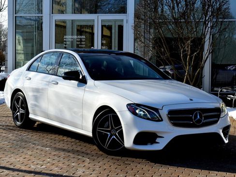 Used 2019 Mercedes-Benz E 450 4MATIC Sedan w/ Premium Package image 5