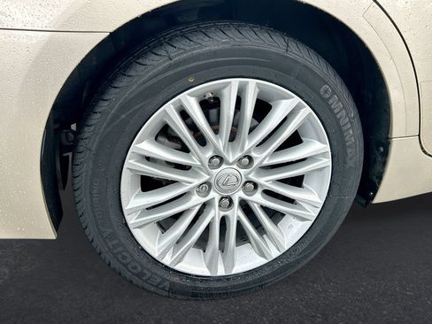 Used 2016 Lexus ES 350 w/ Accessory Package FWD image 31
