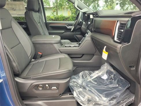 New 2025 GMC Sierra 2500 Denali w/ Denali Reserve Package image 15