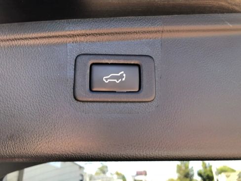 Used 2017 Subaru Outback 2.5i Limited AWD/4WD image 43