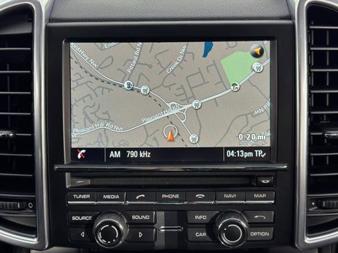 Used 2014 Porsche Cayenne image 24