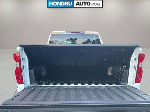 Used 2024 Chevrolet Silverado 1500 LT image 9