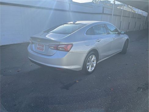 Used 2022 Chevrolet Malibu LT image 6