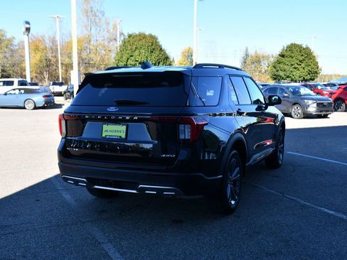 Used 2026 Ford Explorer Active w/ Active Comfort Package image 6