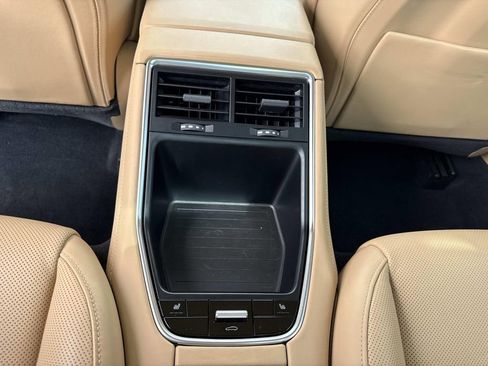 Used 2018 Porsche Panamera 4 image 16