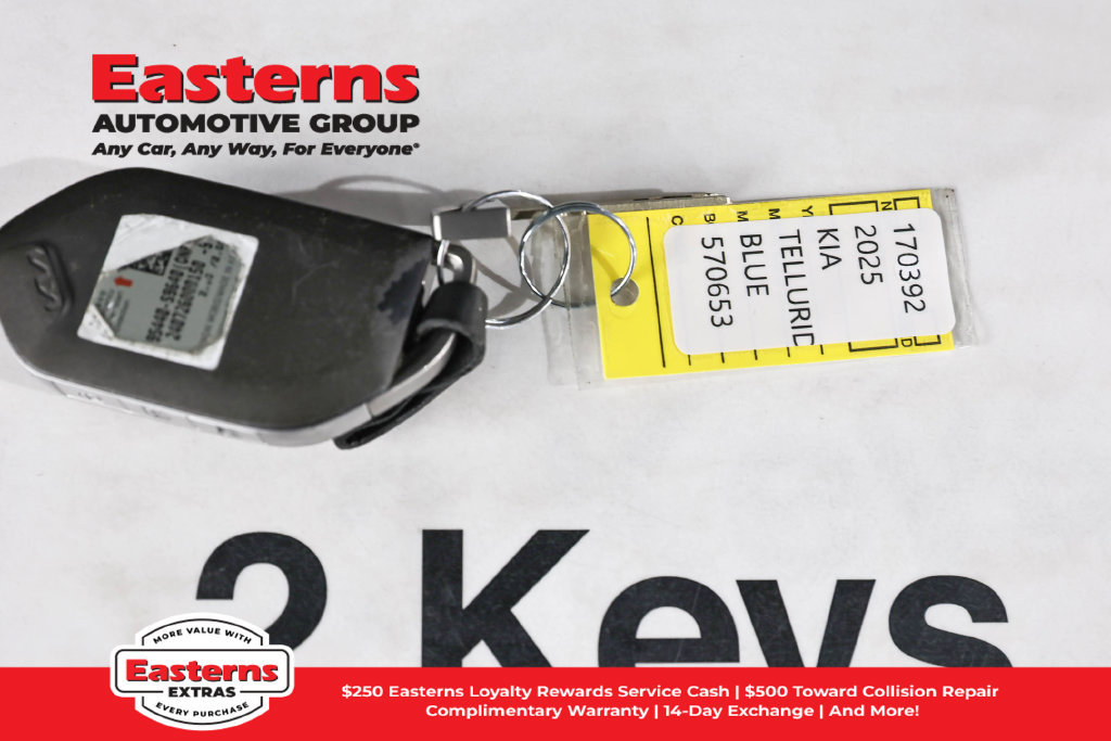 Used 2025 Kia Telluride S FWD image 26