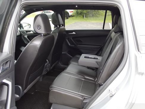 Used 2021 Volkswagen Tiguan SE R-Line AWD/4WD image 33