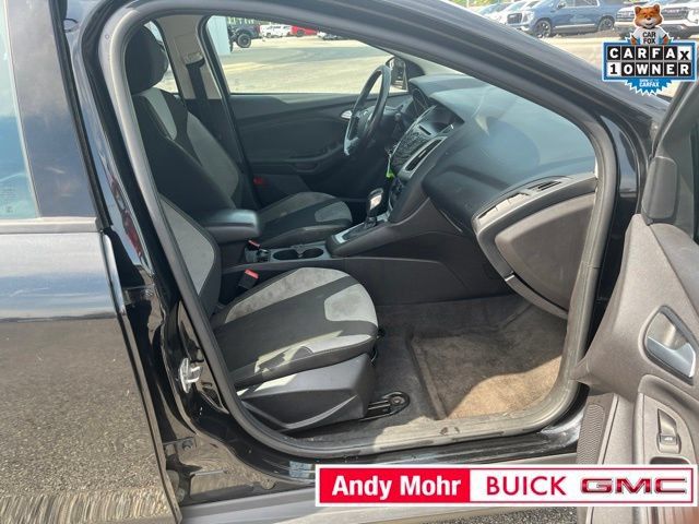 Used 2014 Ford Focus SE w/ SE Sport Package FWD image 35