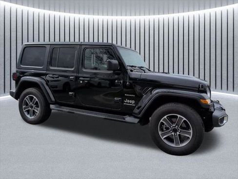 Certified 2023 Jeep Wrangler Unlimited Sahara w/ Cold Weather Group AWD/4WD image 3