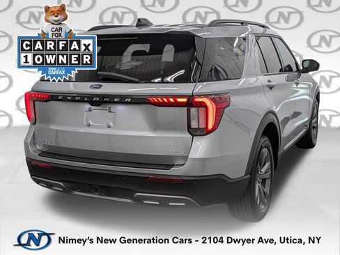 Used 2025 Ford Explorer Active w/ Active Comfort Package AWD/4WD image 2