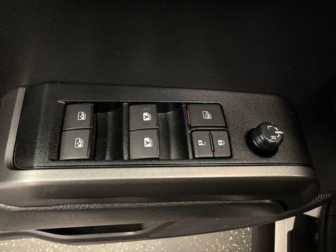 Used 2023 Toyota Tacoma TRD Off-Road image 10