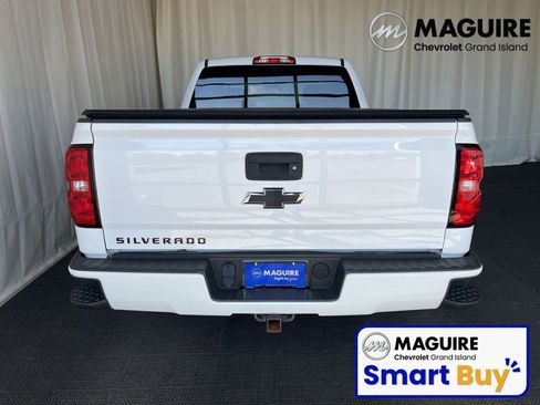 Used 2017 Chevrolet Silverado 1500 LT w/ Redline Edition AWD/4WD image 31