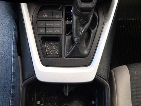 Used 2024 Toyota RAV4 XLE image 30