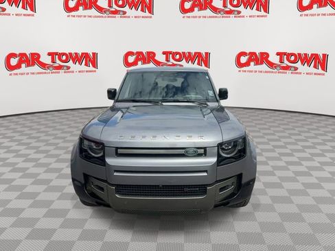 Used 2022 Land Rover Defender 110 X-Dynamic HSE image 3