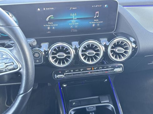 Used 2021 Mercedes-Benz GLA 250 GLA 250 w/ Premium Package image 16