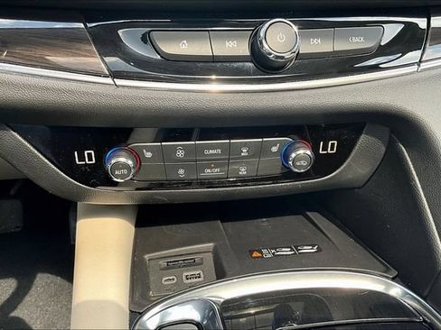 Used 2023 Buick Enclave Essence w/ Experience Buick Package FWD image 15