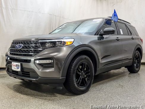 Certified 2020 Ford Explorer XLT w/ Equipment Group 202A AWD/4WD image 2