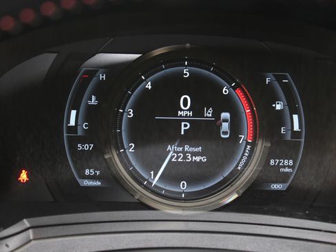 Used 2019 Lexus IS 300 F Sport w/ F Sport Package RWD image 14