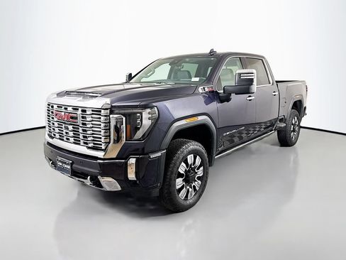 Used 2024 GMC Sierra 2500 Denali w/ Denali Reserve Package AWD/4WD image 4