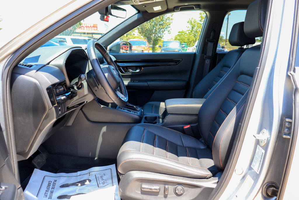 Used 2025 Honda CR-V Sport Touring image 7