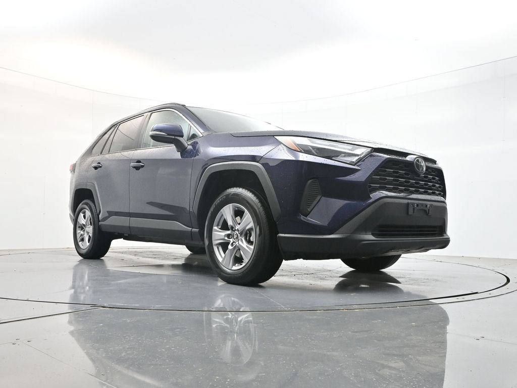 Used 2025 Toyota RAV4 XLE FWD image 32