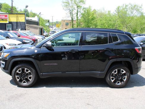 Used 2017 Jeep Compass Trailhawk w/ Navigation Group AWD/4WD image 12