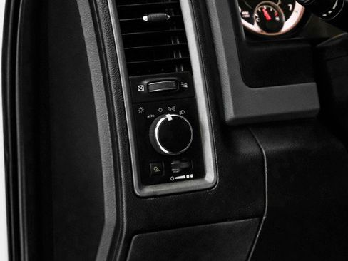 Used 2017 RAM 1500 Tradesman w/ Power & Remote Entry Group image 18