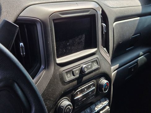 Used 2020 Chevrolet Silverado 1500 Custom w/ Custom Value Package RWD image 24